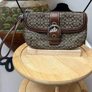 Coach wristlet NWOT